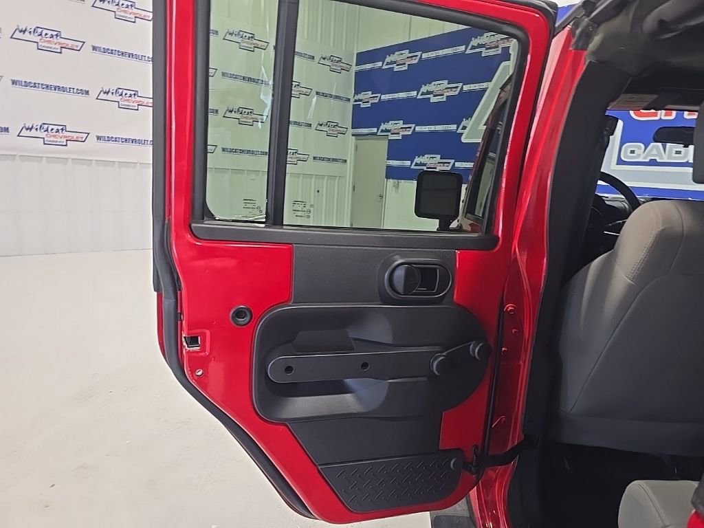 Used 2009 Jeep Wrangler X image 18