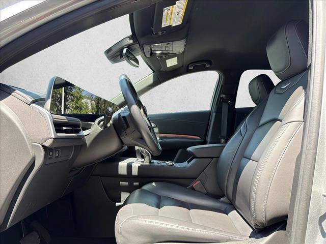 Used 2025 Cadillac XT4 Premium Luxury FWD image 11