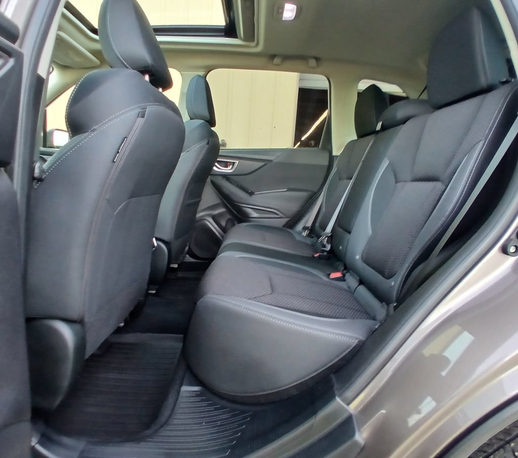 Used 2023 Subaru Forester Premium AWD/4WD image 17