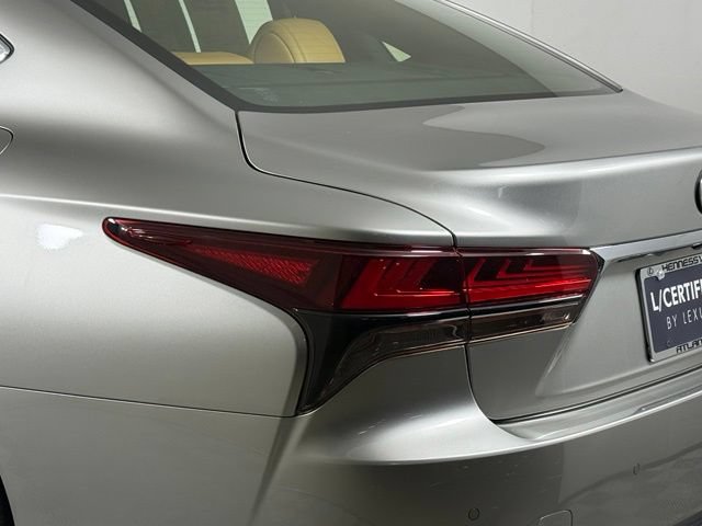 Used 2022 Lexus LS 500 w/ Accessory Package (Z2) RWD image 17