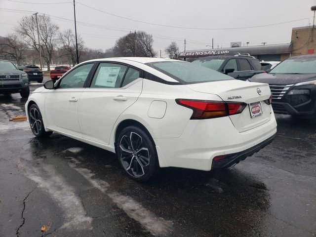 New 2025 Nissan Altima 2.5 SR image 4