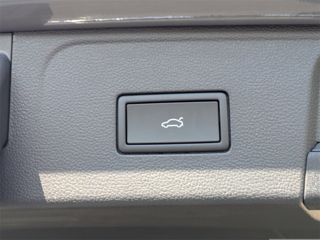 New 2026 Volkswagen Atlas SEL Premium R-Line image 14