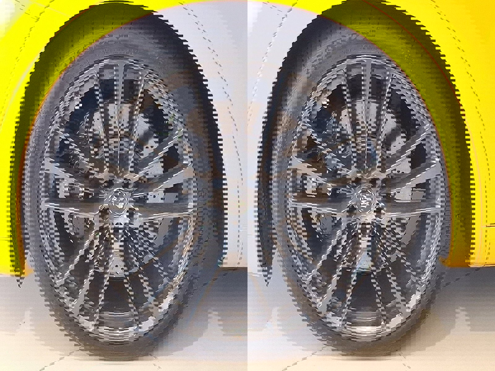 Used 2023 Maserati Levante Trofeo image 8