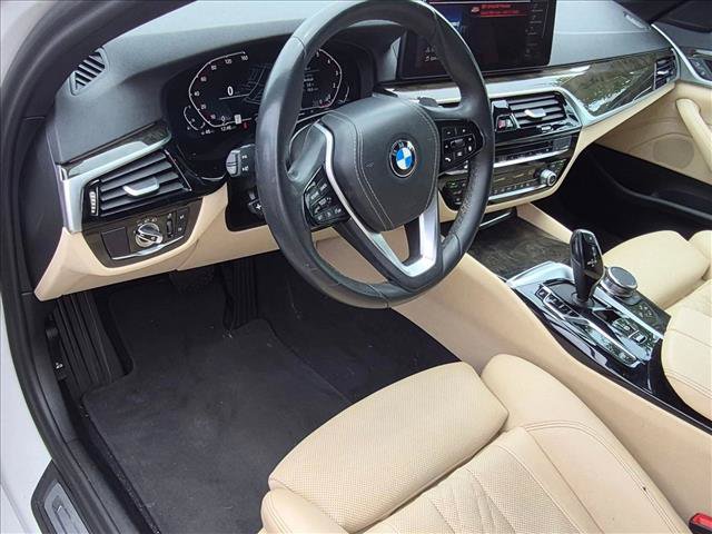 Used 2023 BMW 530i w/ Convenience Package RWD image 3