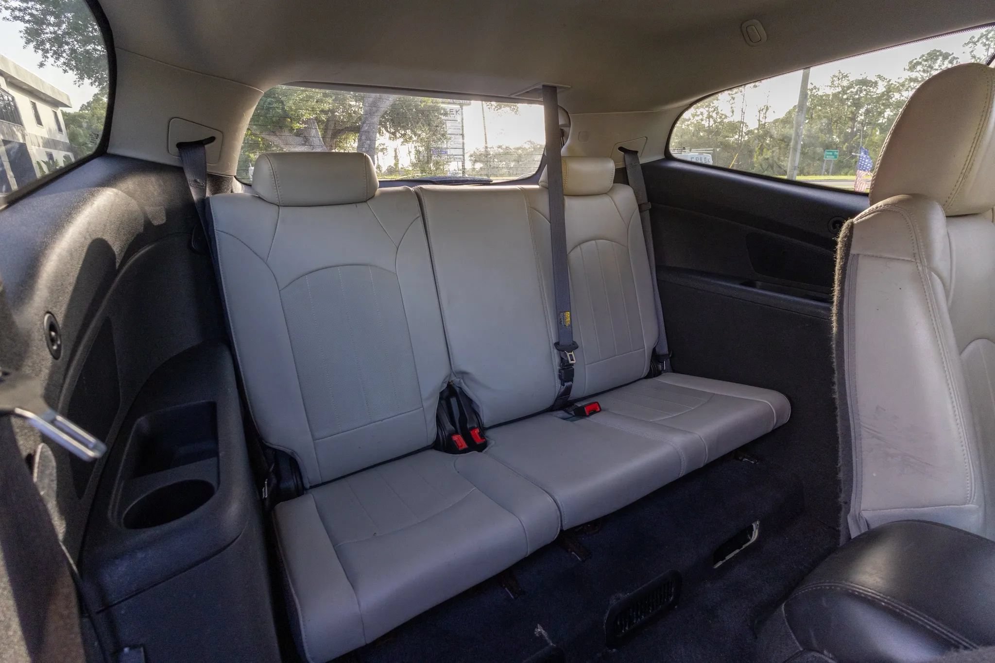 Used 2011 Chevrolet Traverse LTZ w/ LPO, 'HIT The Road' Package FWD image 17