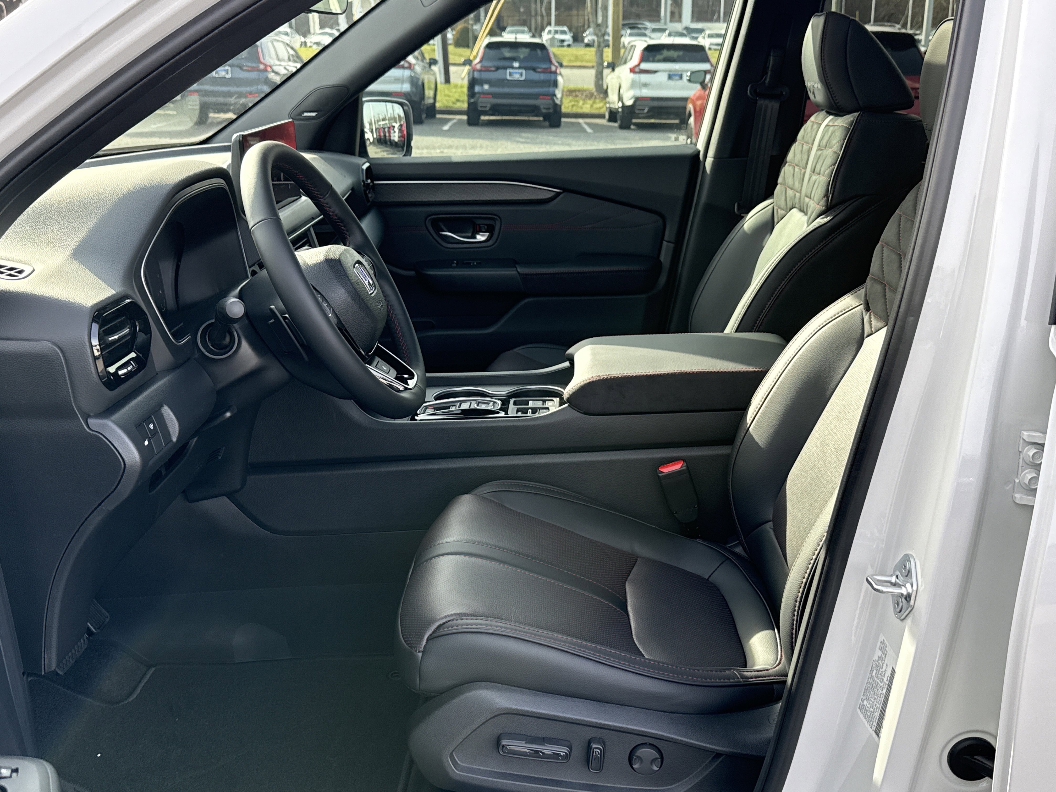 New 2026 Honda Pilot Black Edition image 15