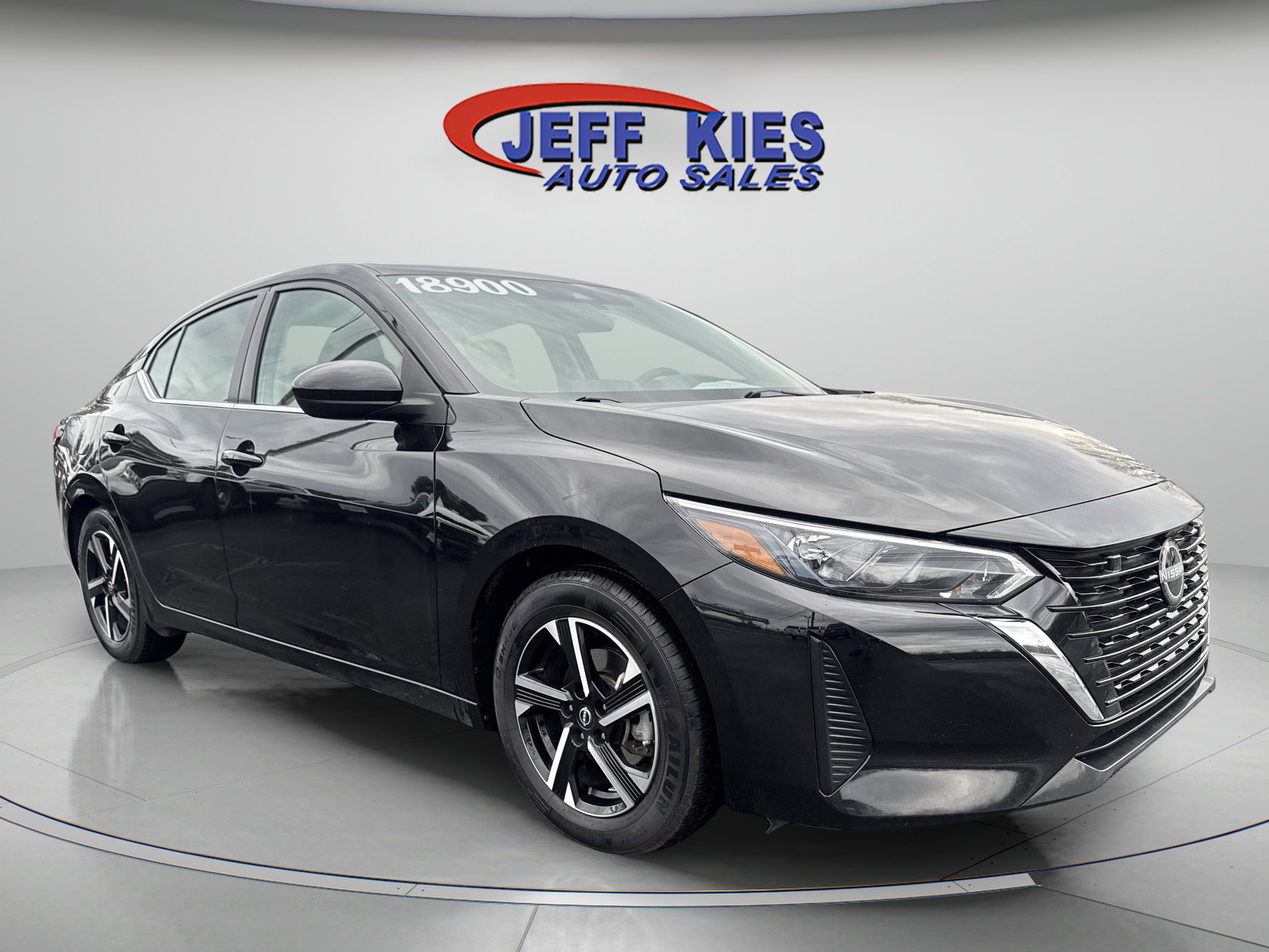 Used 2024 Nissan Sentra SV image 3