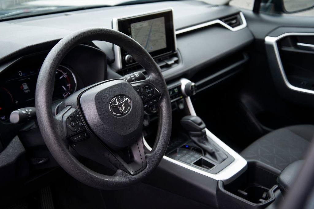 Used 2024 Toyota RAV4 XLE image 17