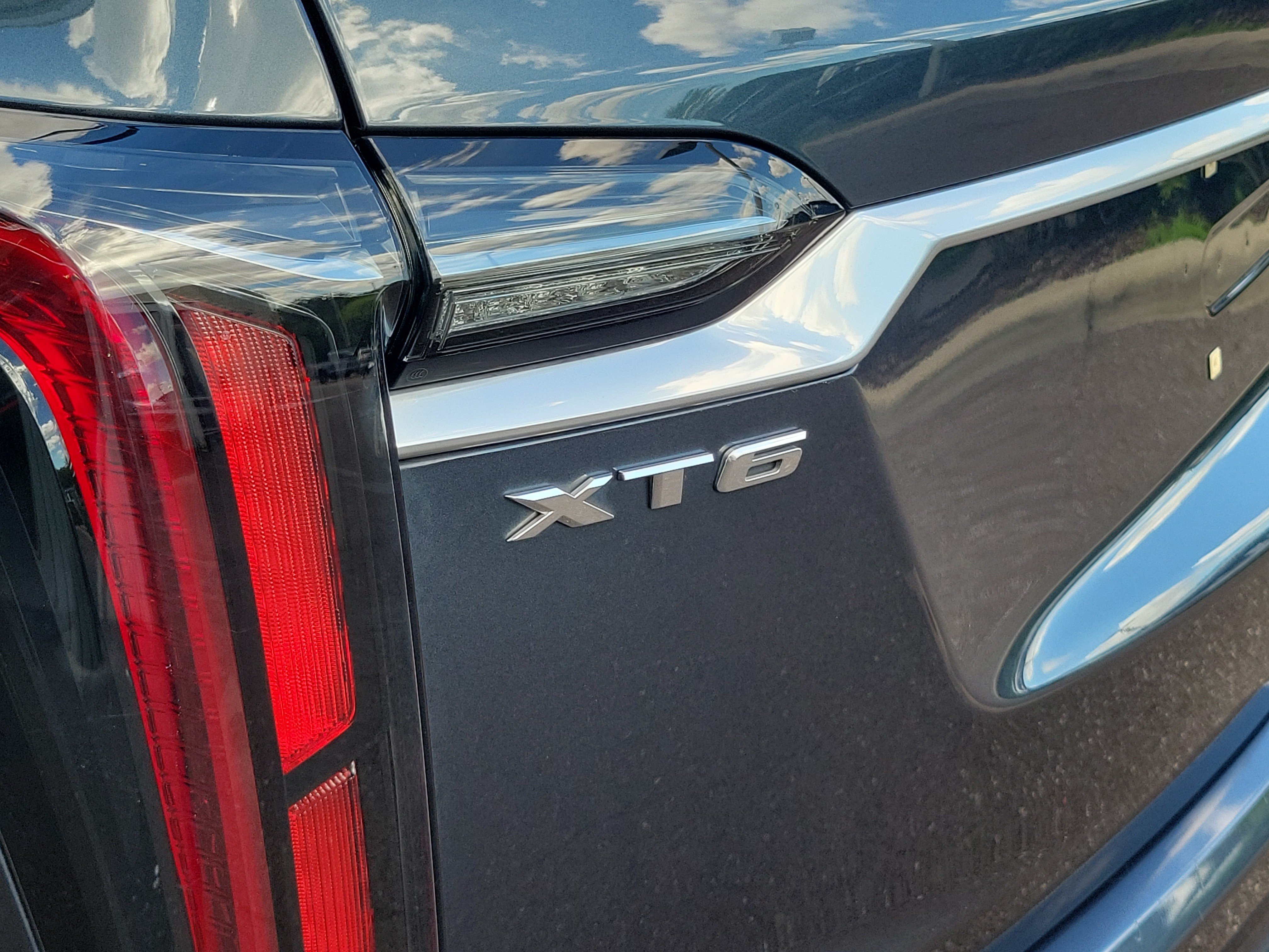 Used 2021 Cadillac XT6 Sport AWD/4WD image 9