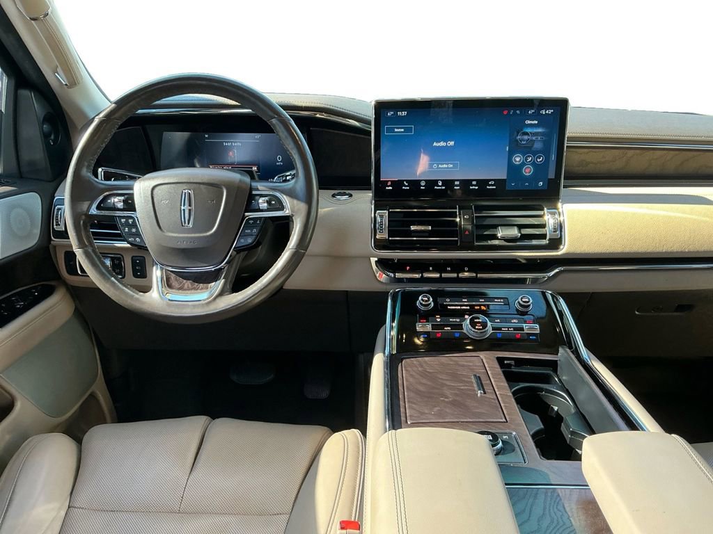 Used 2022 Lincoln Navigator Reserve image 17