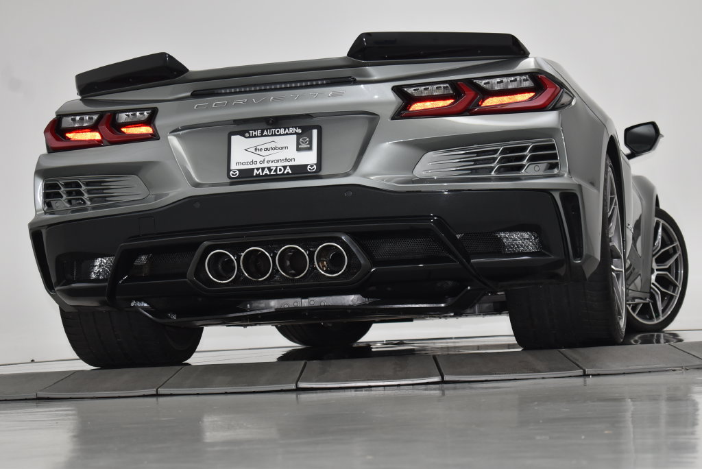 Used 2024 Chevrolet Corvette Z06 RWD image 19