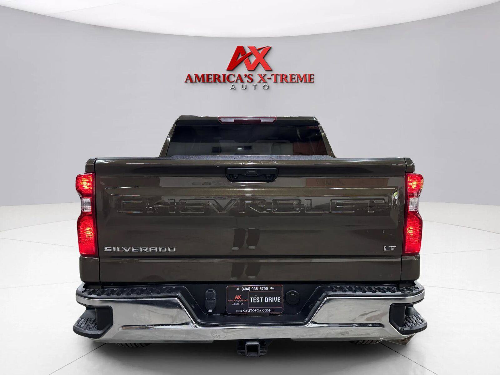 Used 2023 Chevrolet Silverado 1500 LT AWD/4WD image 6
