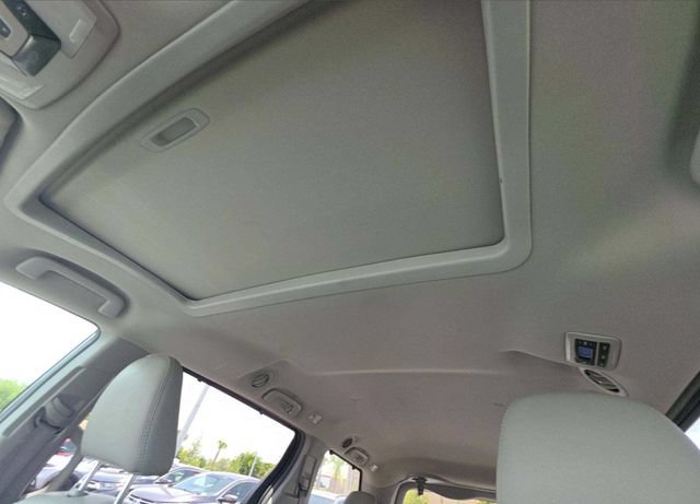 Used 2019 Toyota Sienna XLE FWD image 5