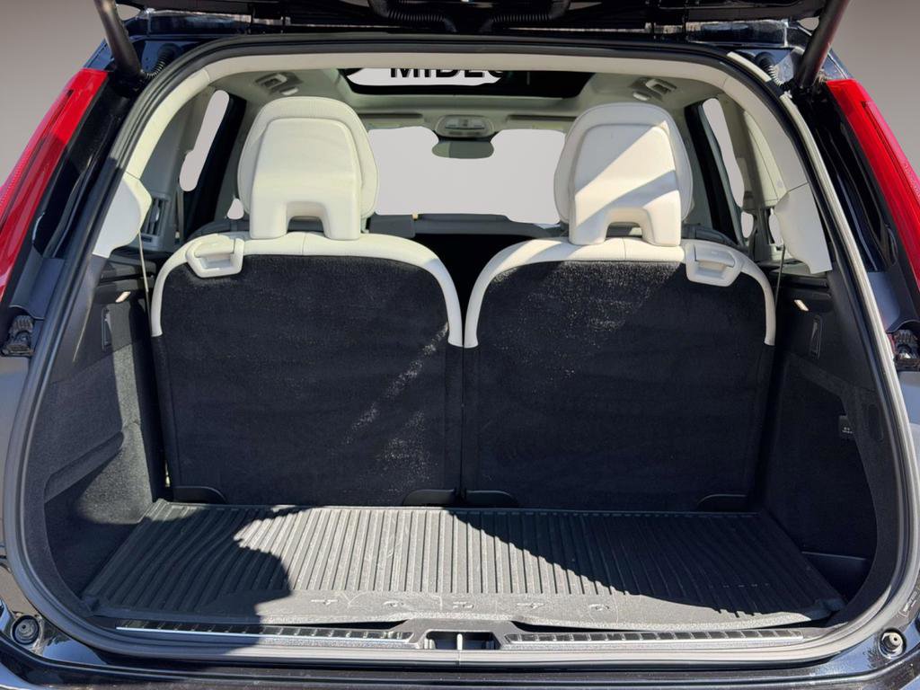Used 2023 Volvo XC90 B6 Plus AWD/4WD image 13