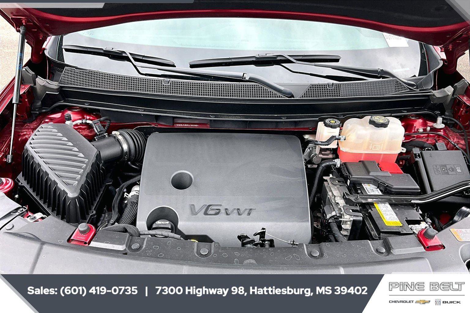Used 2023 Chevrolet Traverse RS FWD image 8