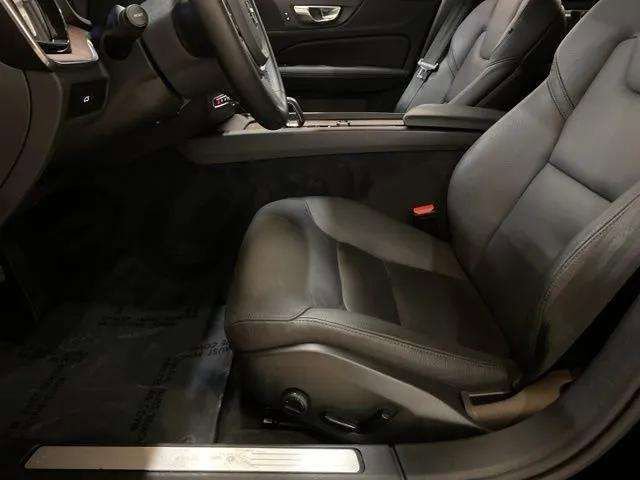 Used 2025 Volvo V60 B5 Cross Country Plus AWD/4WD image 61