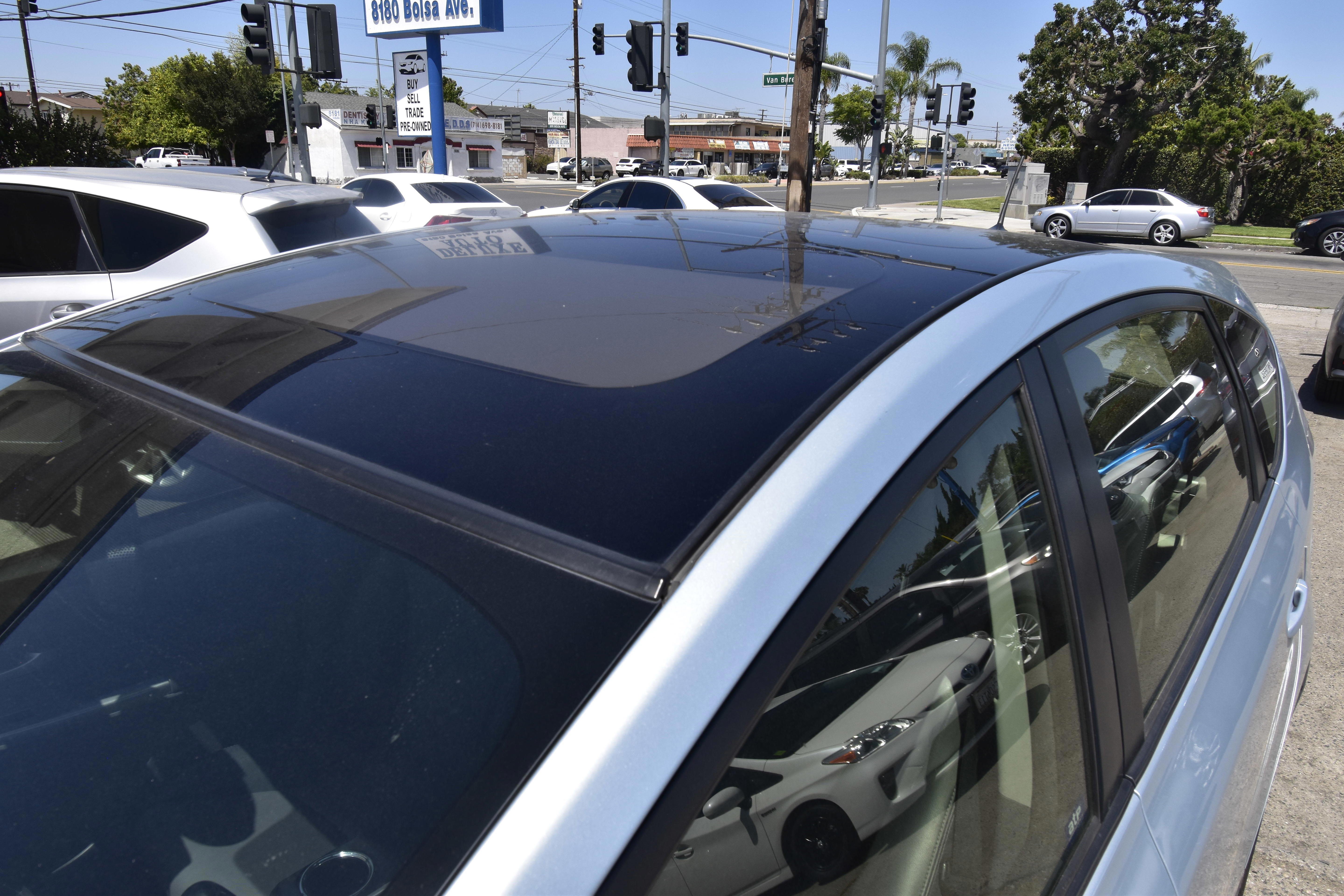 Used 2014 Toyota Prius V Five FWD image 7