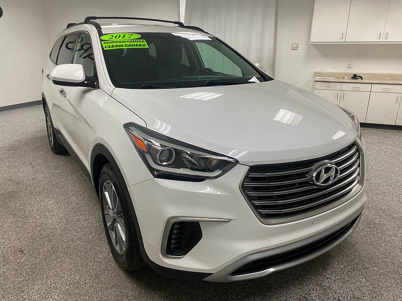 Used 2017 Hyundai Santa Fe SE image 3