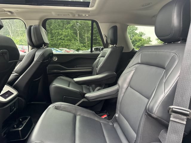 Used 2025 Lincoln Navigator Reserve AWD/4WD image 20