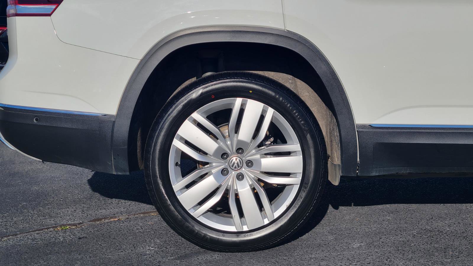 Used 2019 Volkswagen Atlas SEL Premium image 14