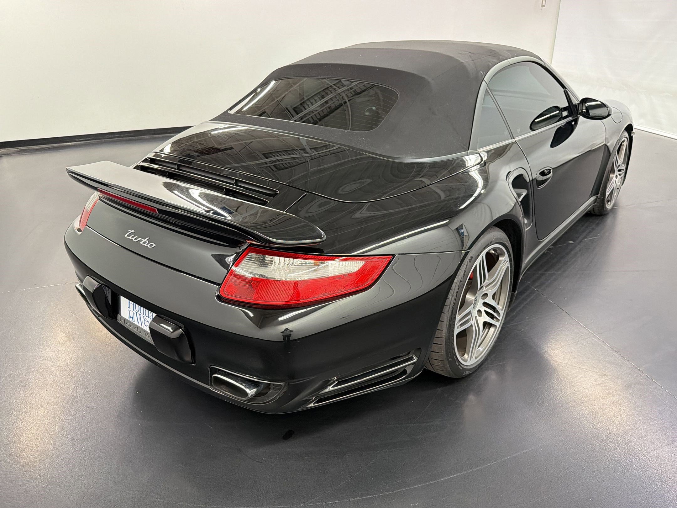 Used 2008 Porsche 911 Turbo AWD/4WD image 9