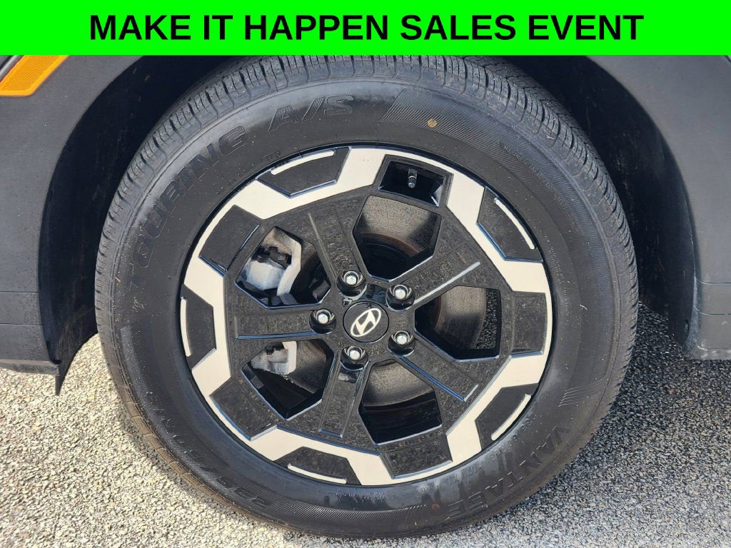 Used 2025 Hyundai Santa Fe SEL FWD image 7