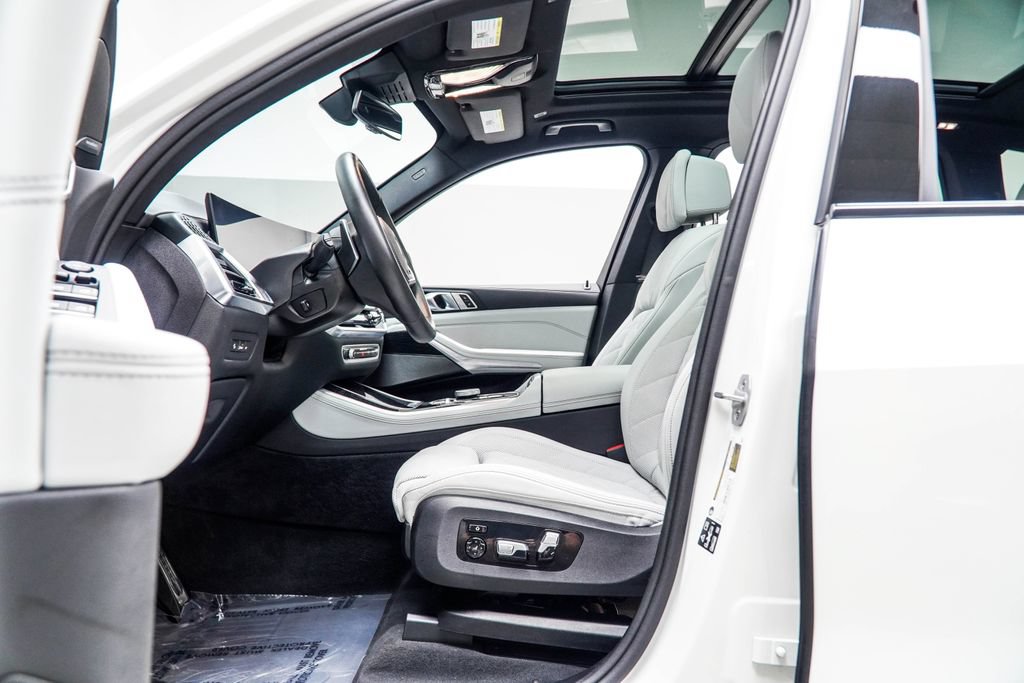 Used 2026 BMW X5 xDrive40i AWD/4WD image 47