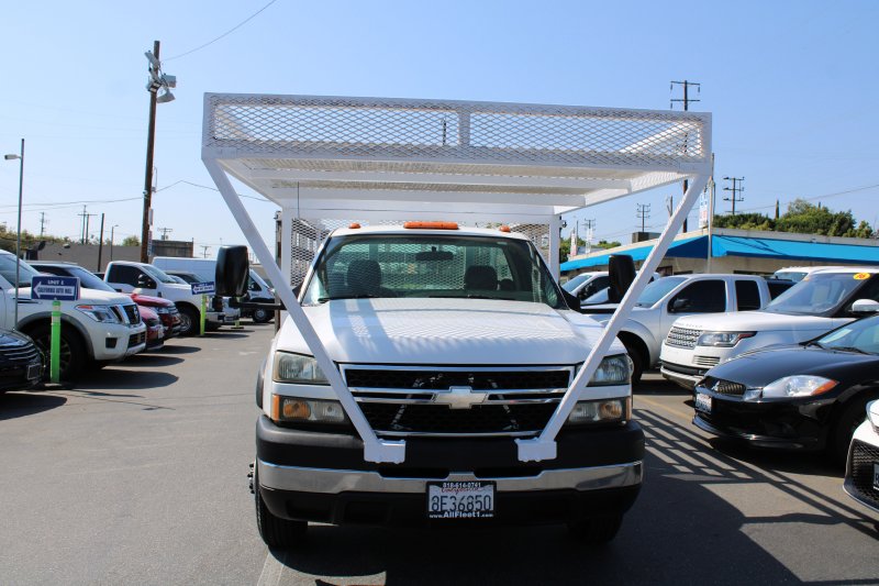 Used 2006 Chevrolet Silverado 3500 2WD Regular Cab image 2
