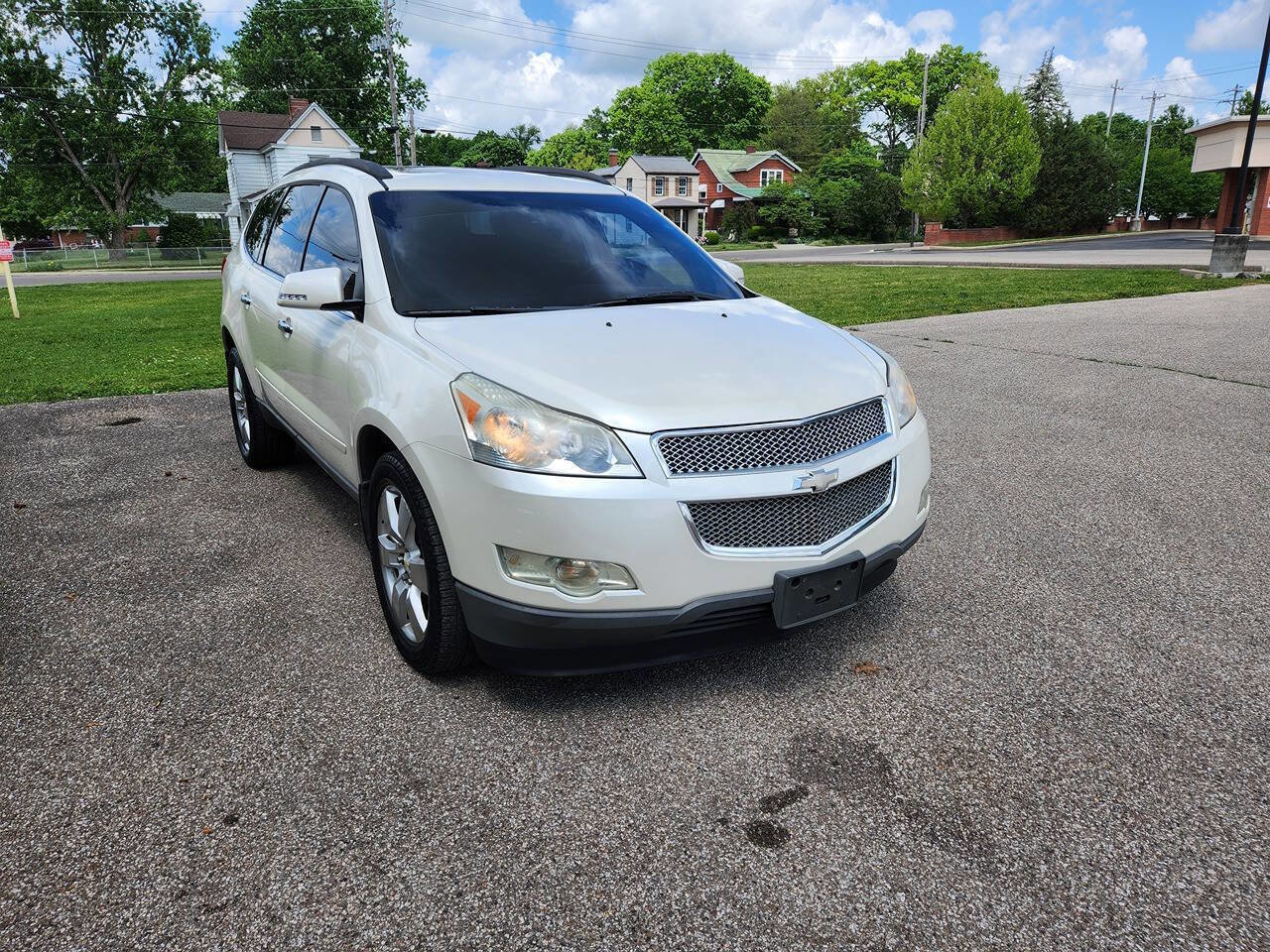 Used 2012 Chevrolet Traverse LT w/ All-Star Edition FWD image 1