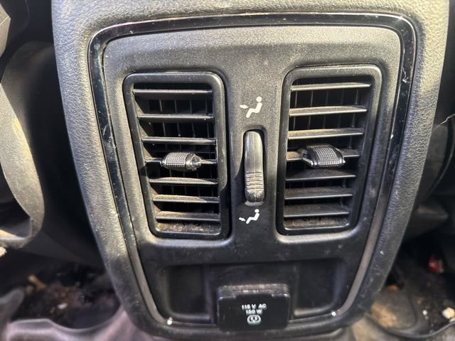 Used 2020 Jeep Grand Cherokee Altitude image 11