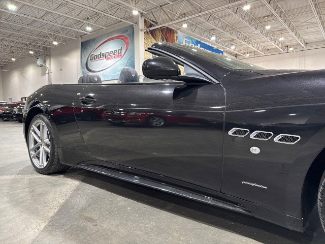 Used 2015 Maserati GranTurismo Sport image 23