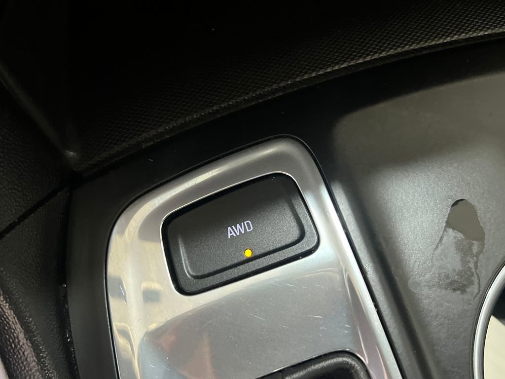 Used 2018 Chevrolet Equinox LS image 30