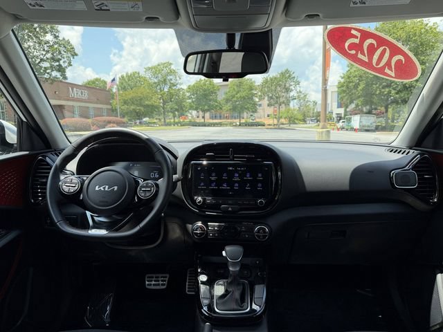 Certified 2025 Kia Soul GT-Line FWD image 40