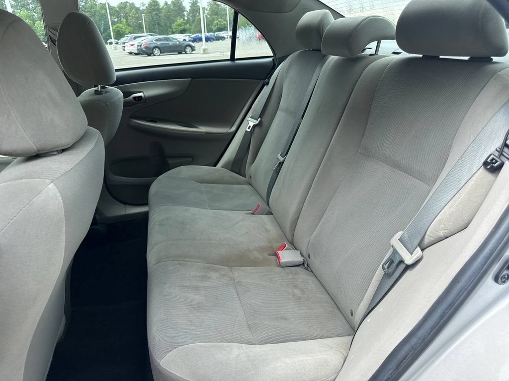 Used 2012 Toyota Corolla LE FWD image 31