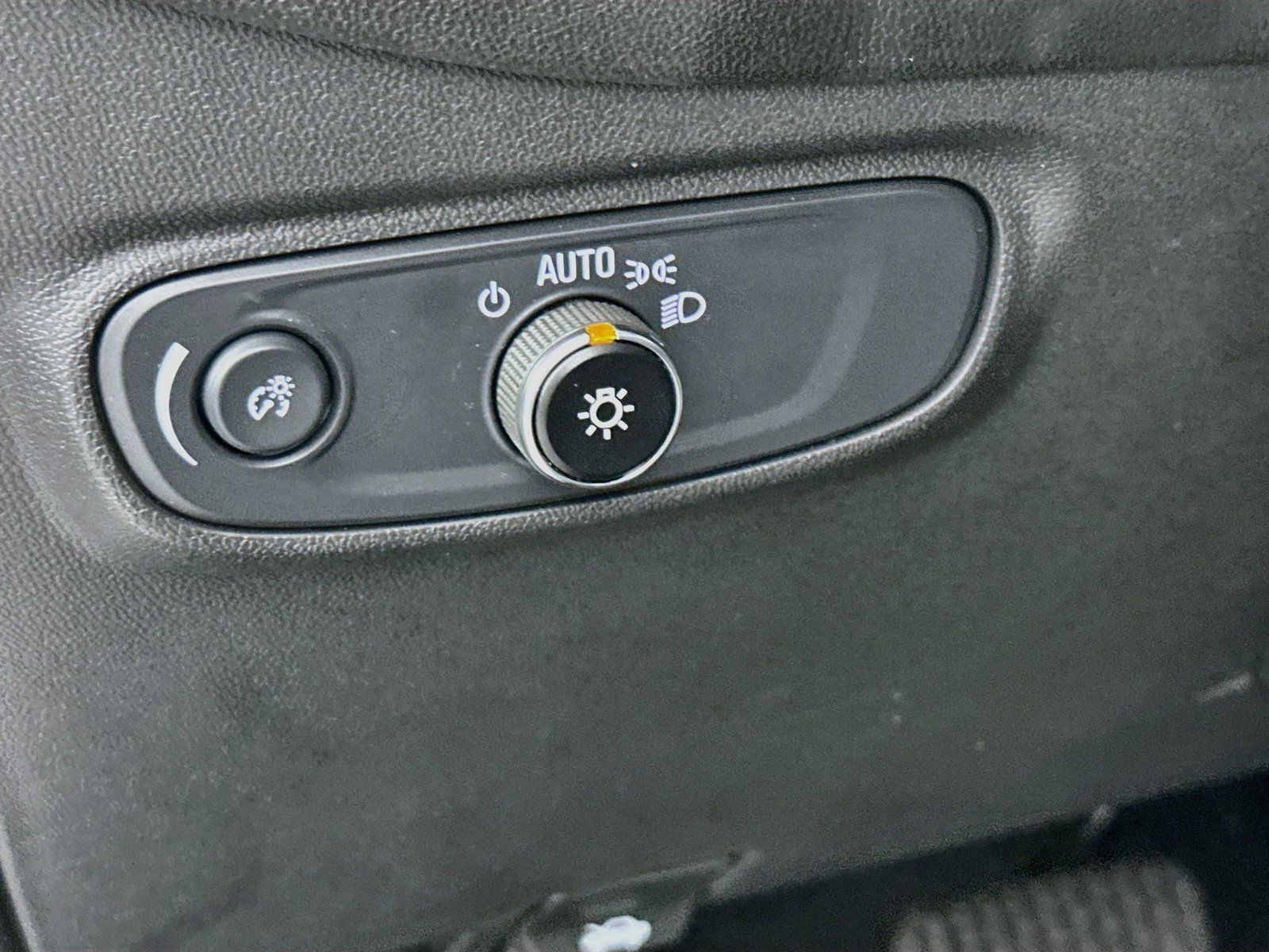 Used 2024 Chevrolet Equinox LT AWD/4WD image 11