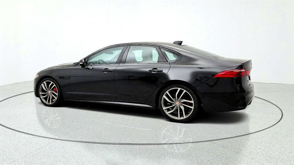 Used 2022 Jaguar XF R-Dynamic SE AWD/4WD image 7