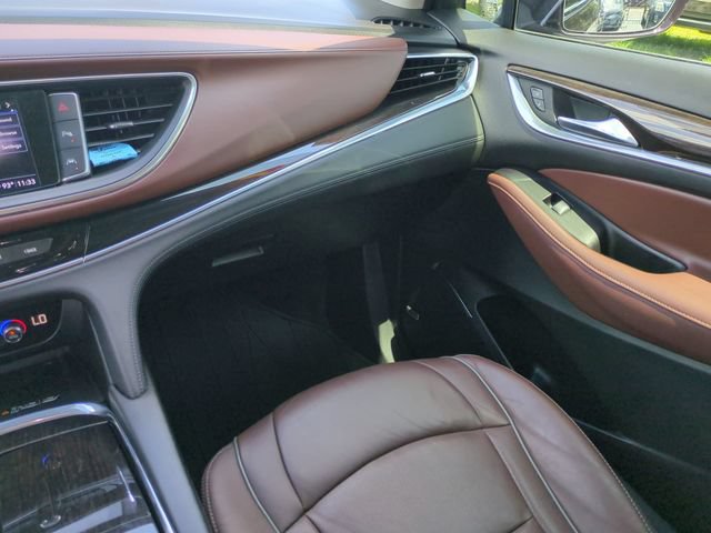 Used 2020 Buick Enclave Avenir w/ Avenir Technology Package FWD image 20