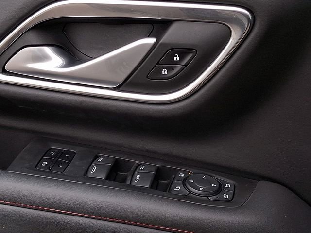 Used 2022 Chevrolet Suburban RST w/ Sport Performance Package image 24