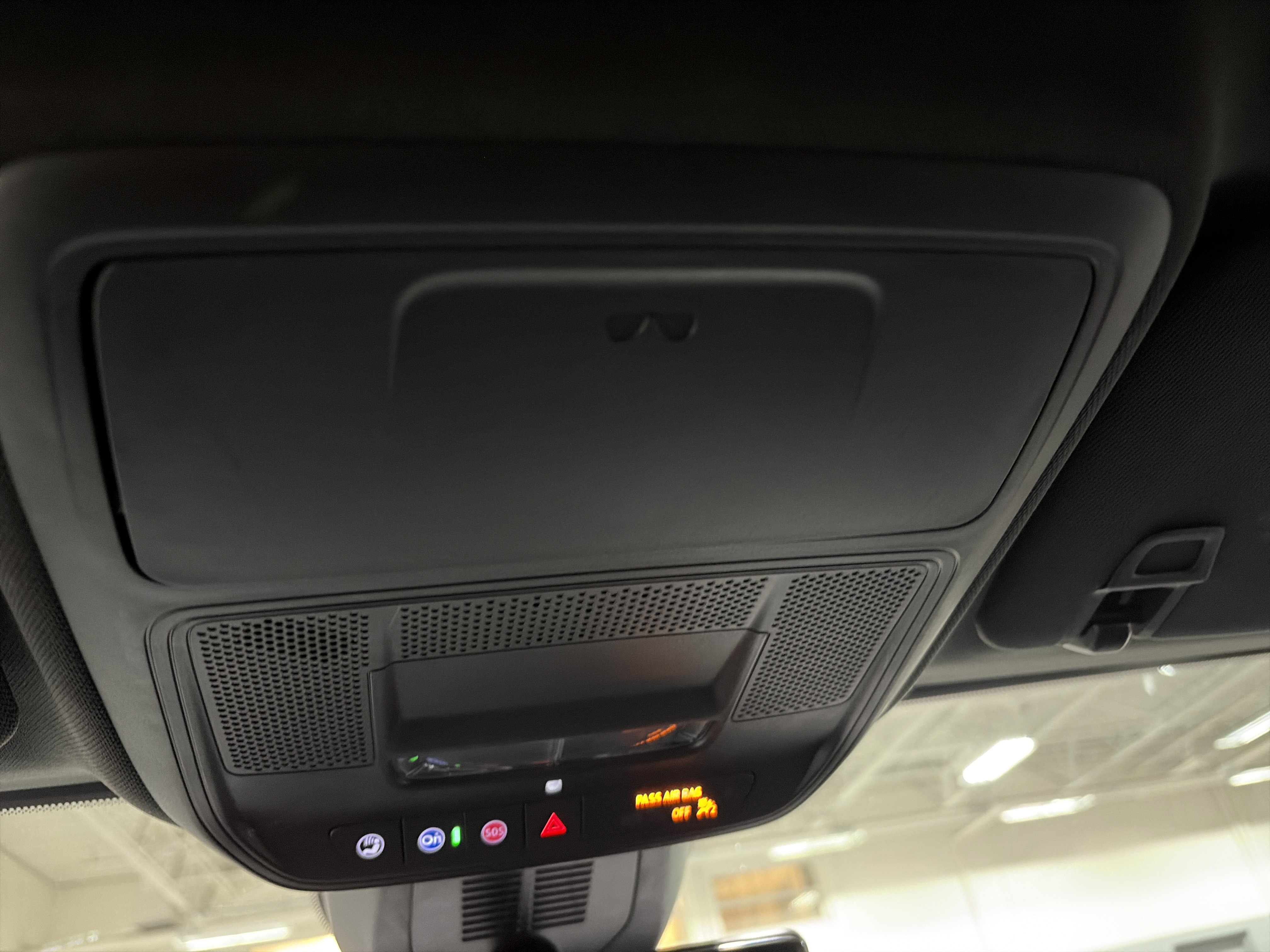 Used 2025 Chevrolet Equinox LT w/ Convenience Package II image 23