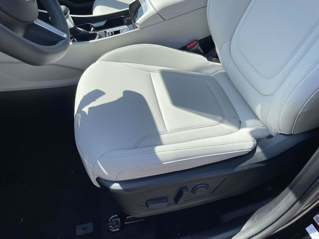 New 2026 Hyundai Tucson SEL Plus w/ Tow & Go Package FWD image 16