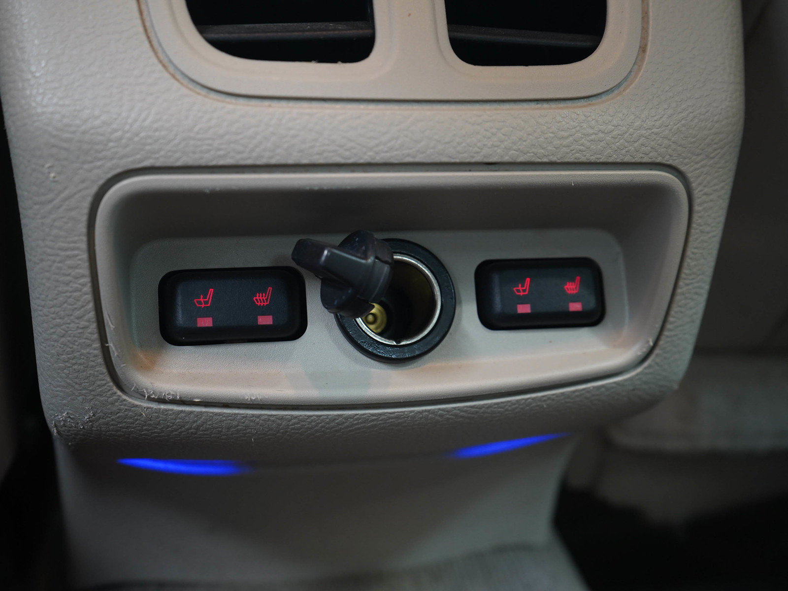 Used 2012 Ford Taurus Limited FWD image 14