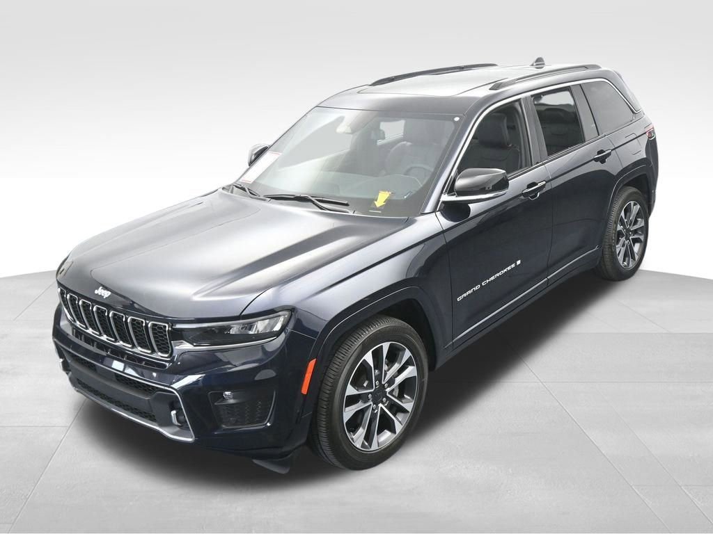 Used 2024 Jeep Grand Cherokee Overland w/ Luxury Tech Group IV image 54