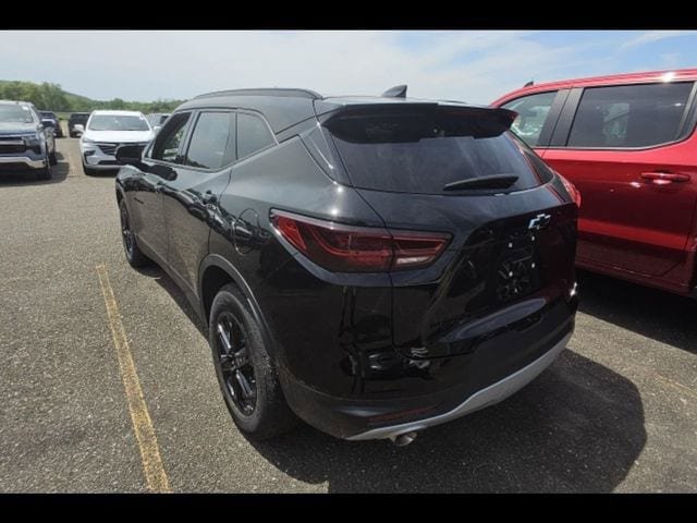 Used 2024 Chevrolet Blazer LT w/ Midnight/Sport Edition AWD/4WD image 4