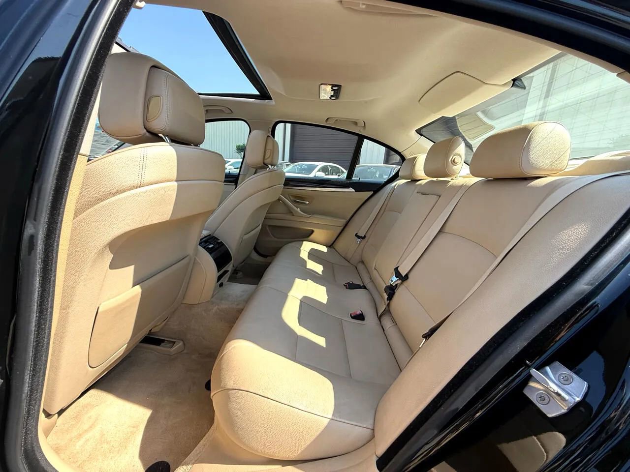 Used 2013 BMW 528i Sedan image 25