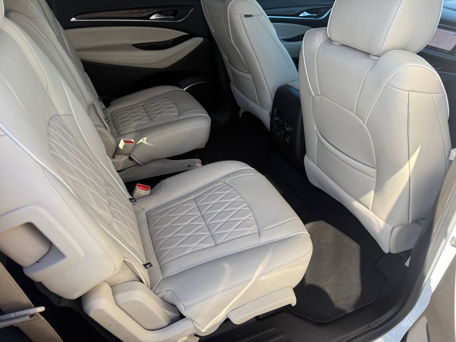 Used 2024 Buick Enclave Avenir w/ Trailering Package, 5000 lbs. image 30