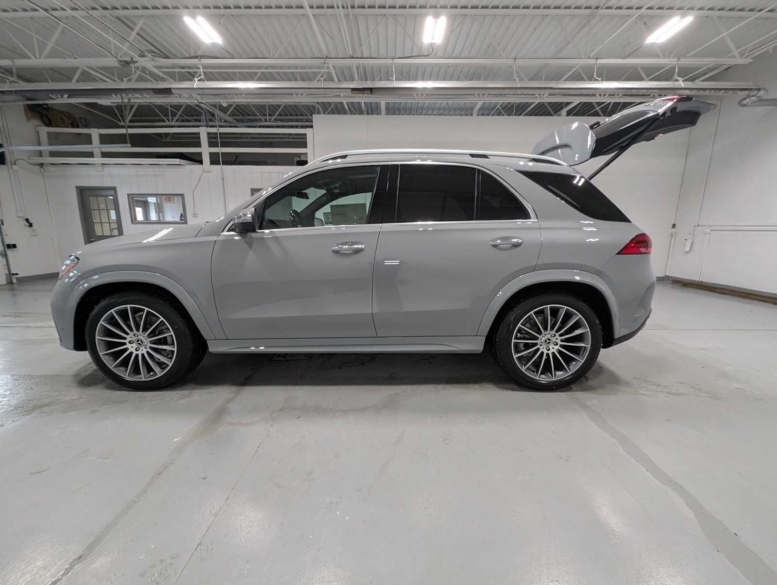 New 2026 Mercedes-Benz GLE 450 GLE 450 image 10