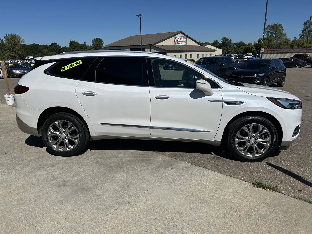 Used 2018 Buick Enclave Avenir w/ Avenir Technology Package AWD/4WD image 4