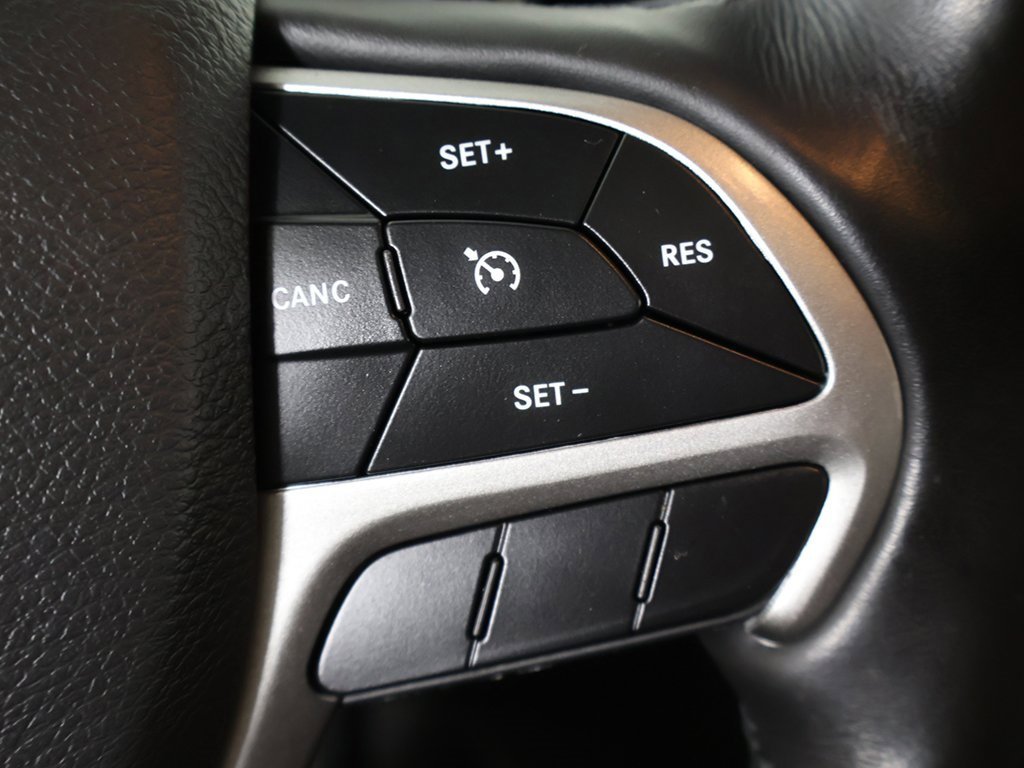 Used 2022 Jeep Grand Cherokee Limited image 46