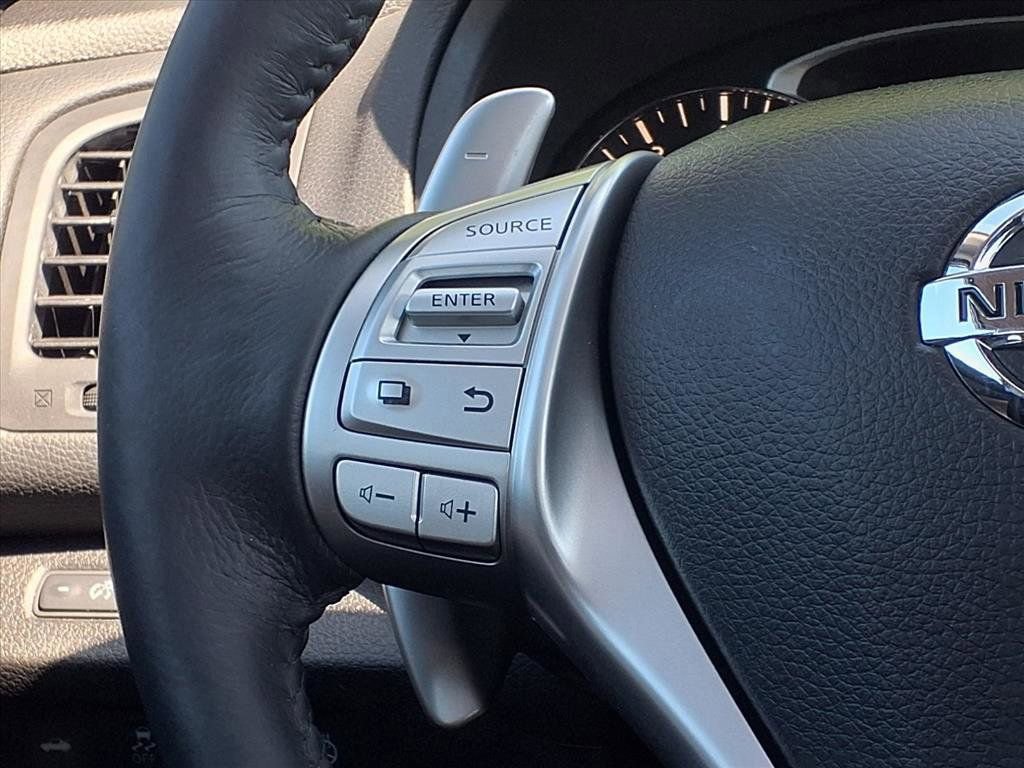 Used 2016 Nissan Altima 3.5 SL FWD image 15
