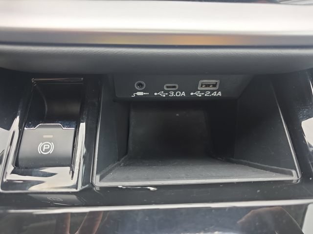 Certified 2023 Subaru Outback Premium AWD/4WD image 17